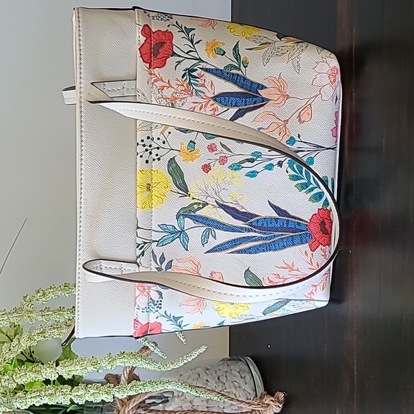 Nanette lepore purse - Picture 6 of 6